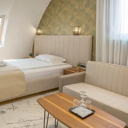 Garni Boutique Arta فندق نوفي ساد