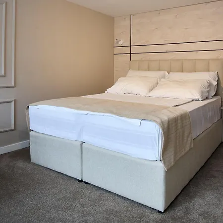 Garni Boutique Arta 3* نوفي ساد