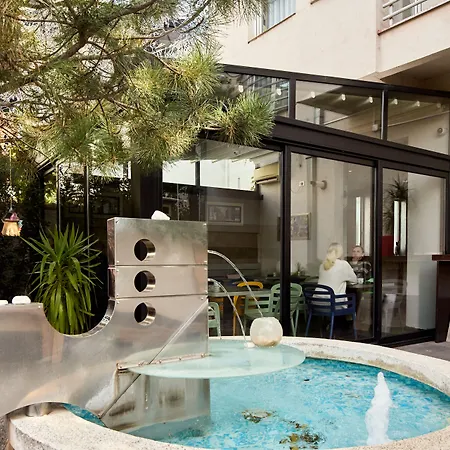 Garni Boutique Arta 3* نوفي ساد