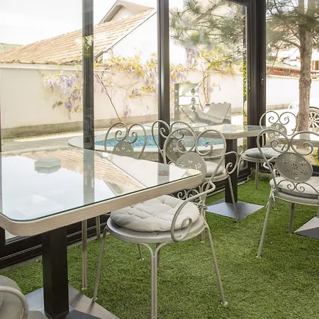 Garni Boutique Arta 3* نوفي ساد