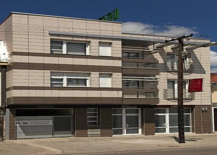 Garni Boutique Arta 3*